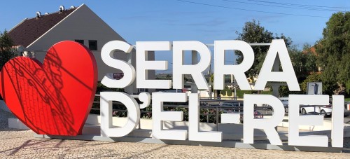 Serra D’El-Rei - O primeiro lettering gigante do concelho de Peniche que promete iluminar este Natal